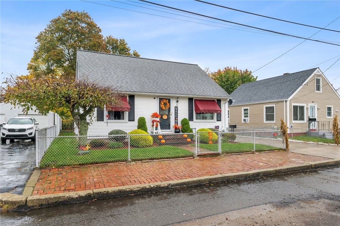 36 Dean Street Pawtucket, RI 02861 - Photo 33 of 34