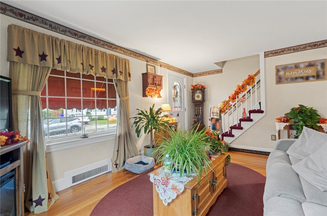 36 Dean Street Pawtucket, RI 02861 - Photo 7 of 34