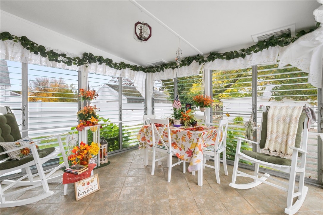 36 Dean Street Pawtucket, RI 02861 - Photo 9 of 34