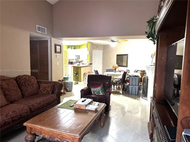 $280,000 | 6276 Northwest 186th Street, Unit 305, Hialeah, FL 33015