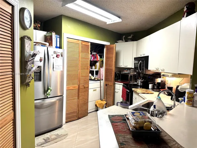 $280,000 | 6276 Northwest 186th Street, Unit 305, Hialeah, FL 33015