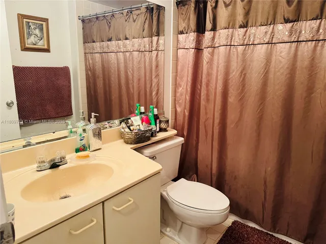 $280,000 | 6276 Northwest 186th Street, Unit 305, Hialeah, FL 33015