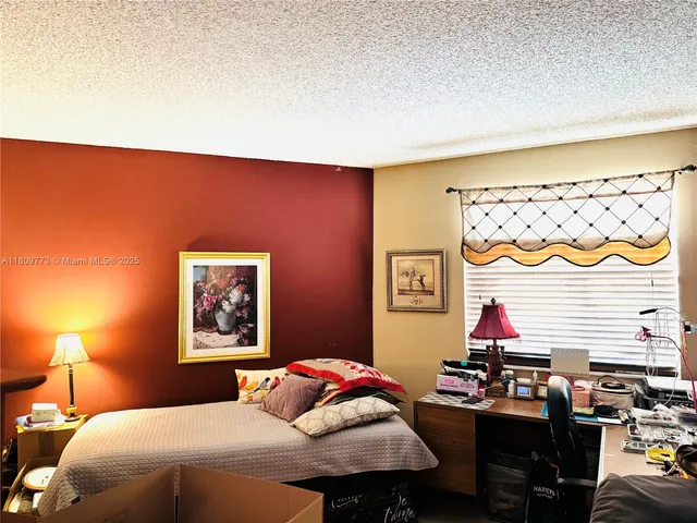 $280,000 | 6276 Northwest 186th Street, Unit 305, Hialeah, FL 33015