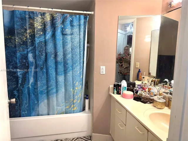 $280,000 | 6276 Northwest 186th Street, Unit 305, Hialeah, FL 33015