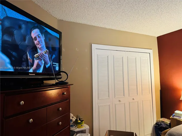 $280,000 | 6276 Northwest 186th Street, Unit 305, Hialeah, FL 33015