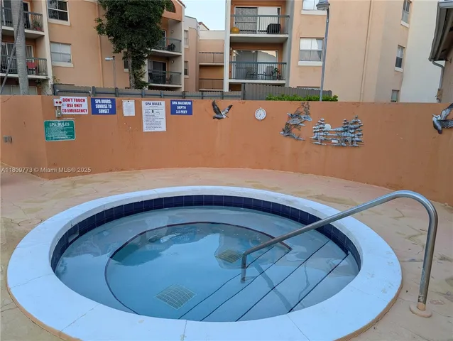 $280,000 | 6276 Northwest 186th Street, Unit 305, Hialeah, FL 33015