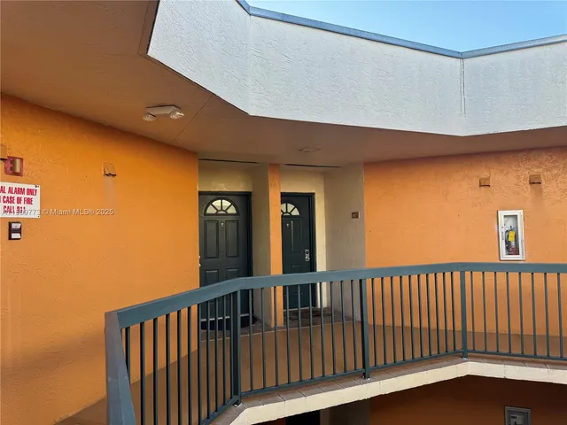 $280,000 | 6276 Northwest 186th Street, Unit 305, Hialeah, FL 33015