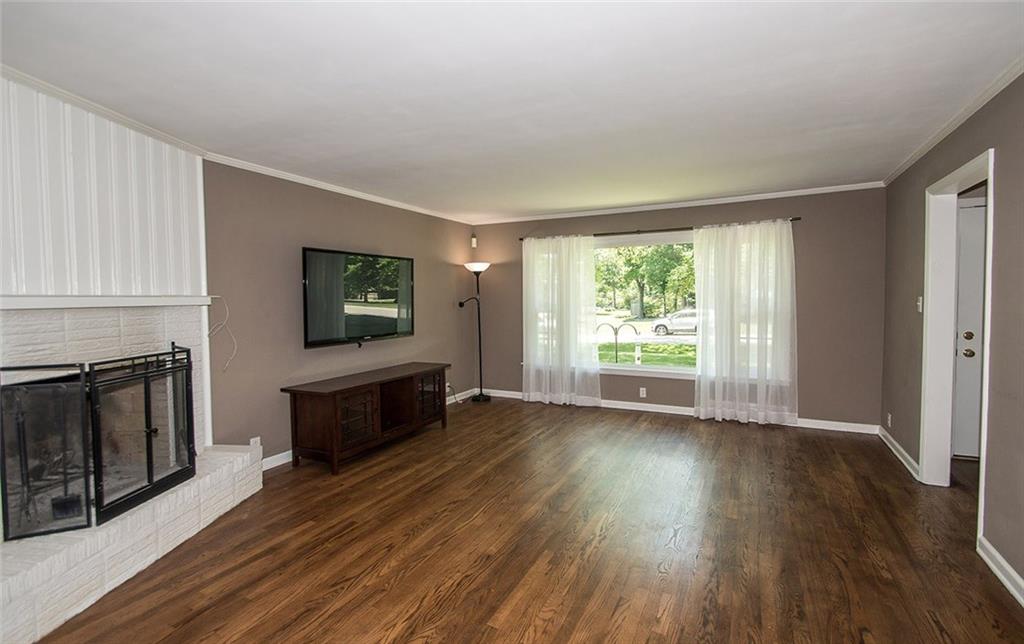 9091 Coventry Road Indianapolis, IN 46260 - Photo 6 of 33 Gallery Image 6