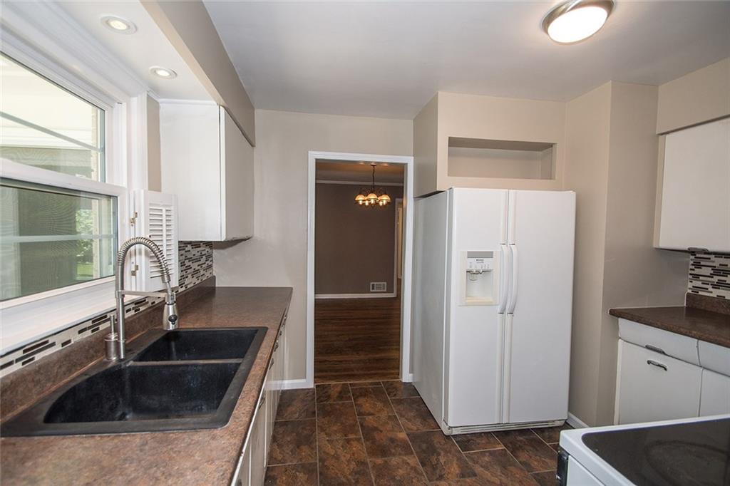 9091 Coventry Road Indianapolis, IN 46260 - Photo 10 of 33 Gallery Image 10