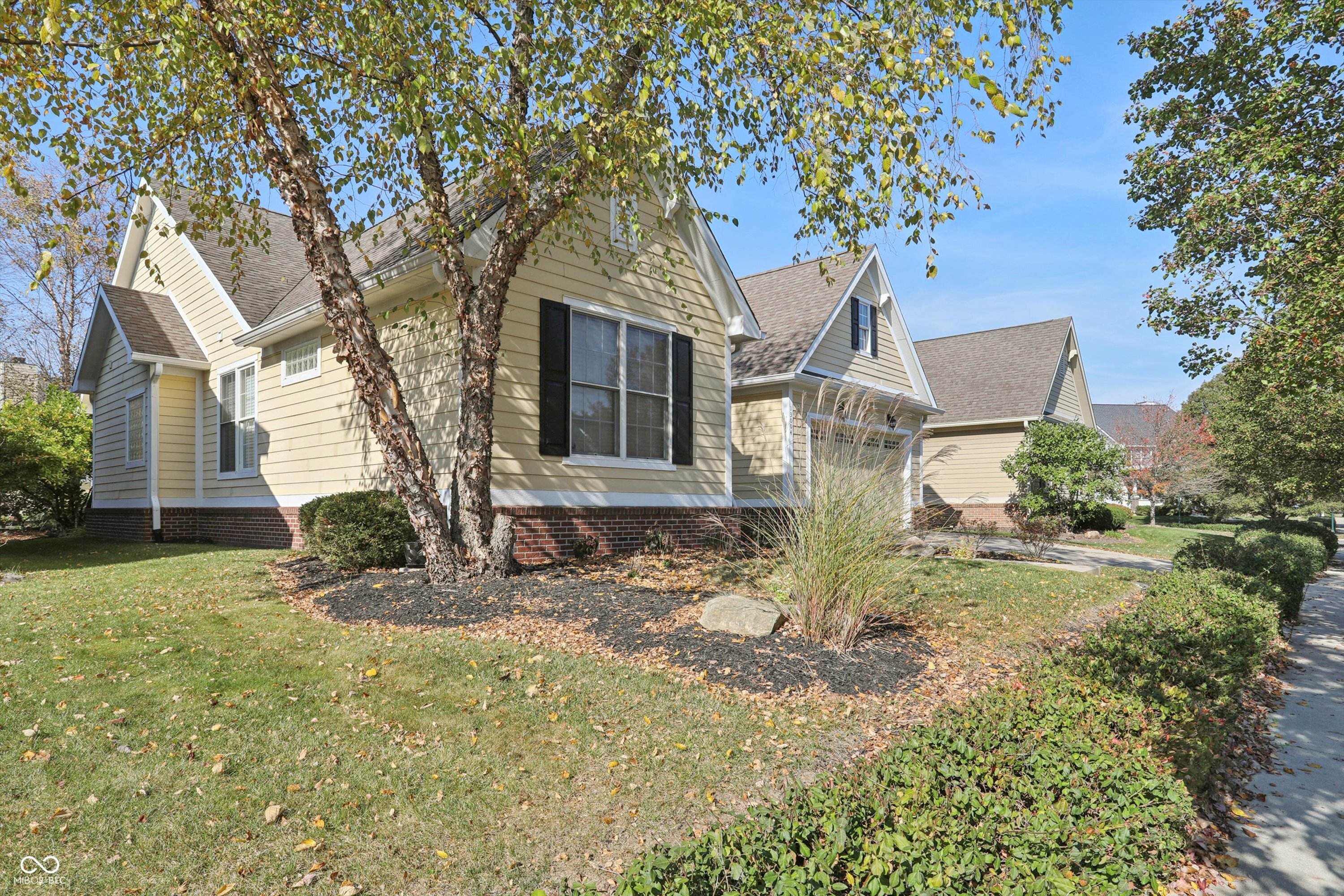13004 Saxony Boulevard Fishers, IN 46037 - Photo 2 of 61