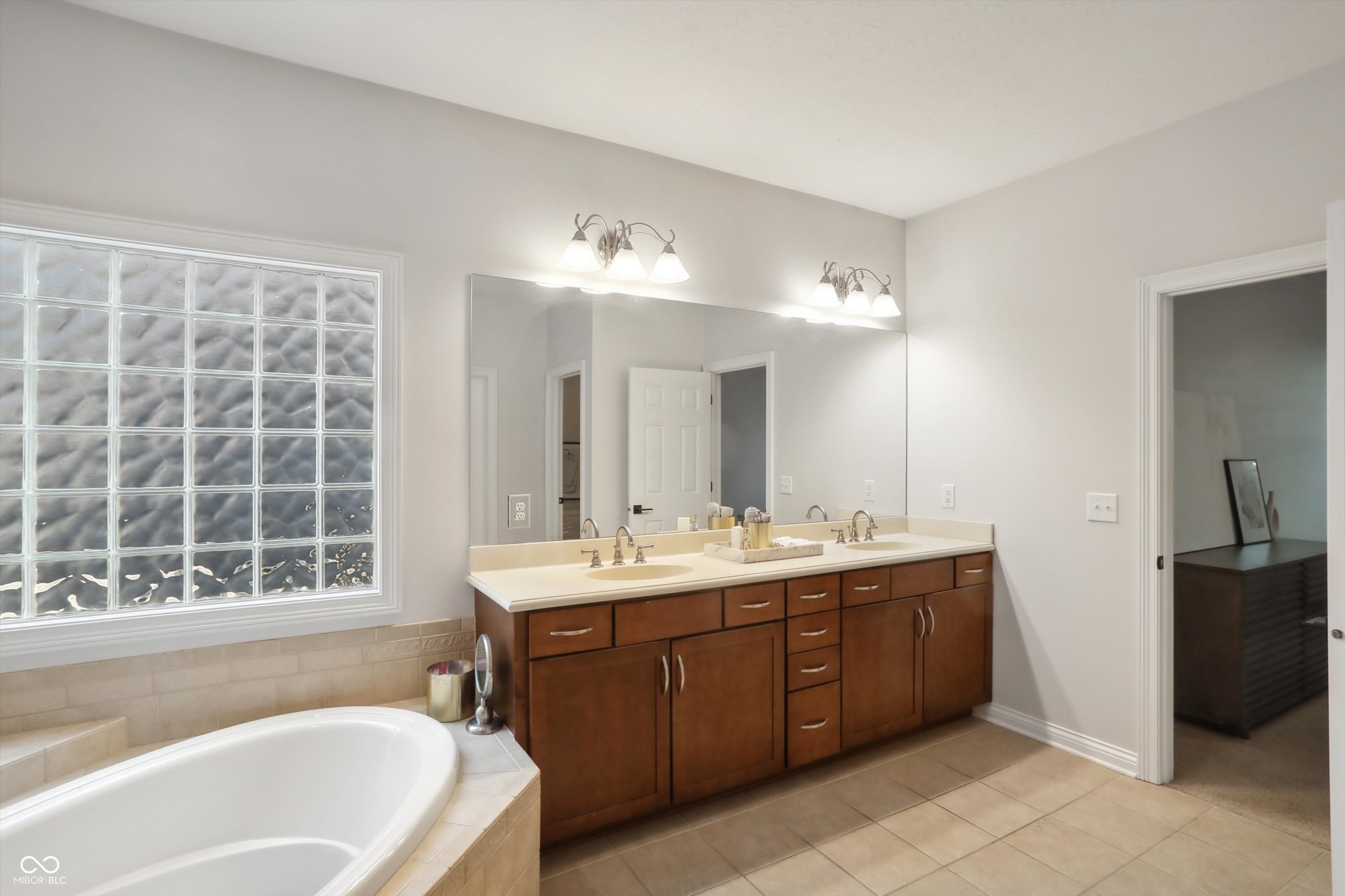 13004 Saxony Boulevard Fishers, IN 46037 - Photo 41 of 61