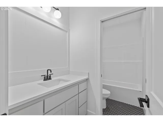 $819,931 | 14992 Southeast Andre Way, Clackamas, OR 97015