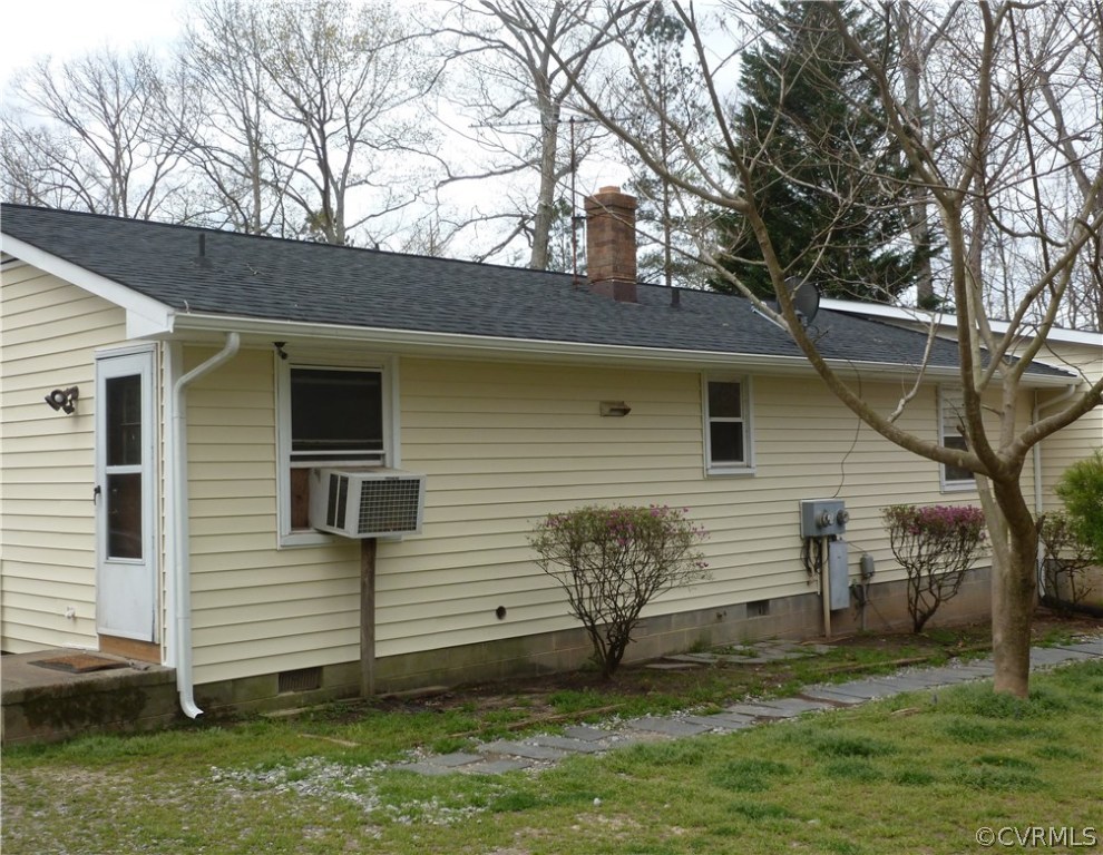 18078 Old Ridge Road Montpelier, VA 23192 - Photo 6 of 9 a view of a house with a yard