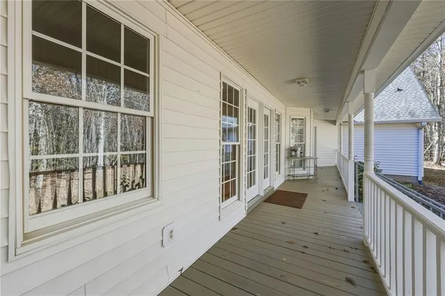 a view of outdoor space yard and porch