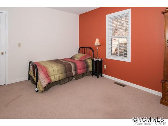 78 Glory Road Clyde, NC 28721 - Photo 15 of 23