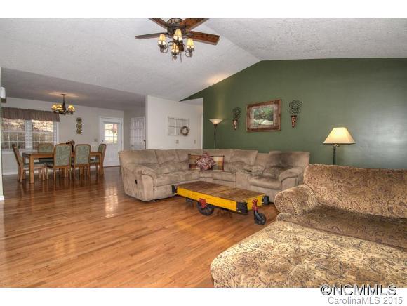 78 Glory Road Clyde, NC 28721 - Photo 7 of 23