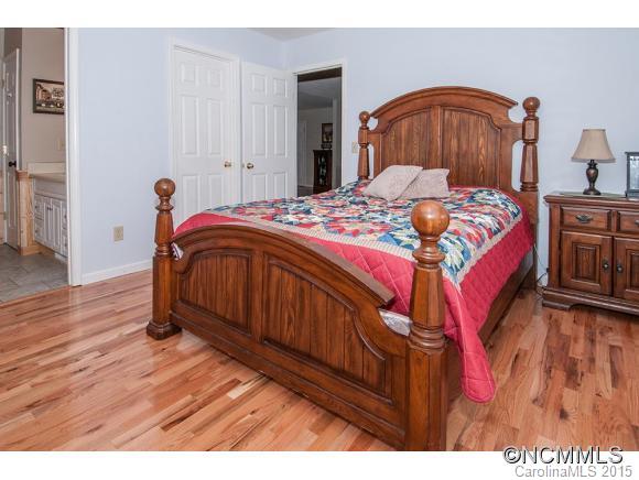 78 Glory Road Clyde, NC 28721 - Photo 10 of 23