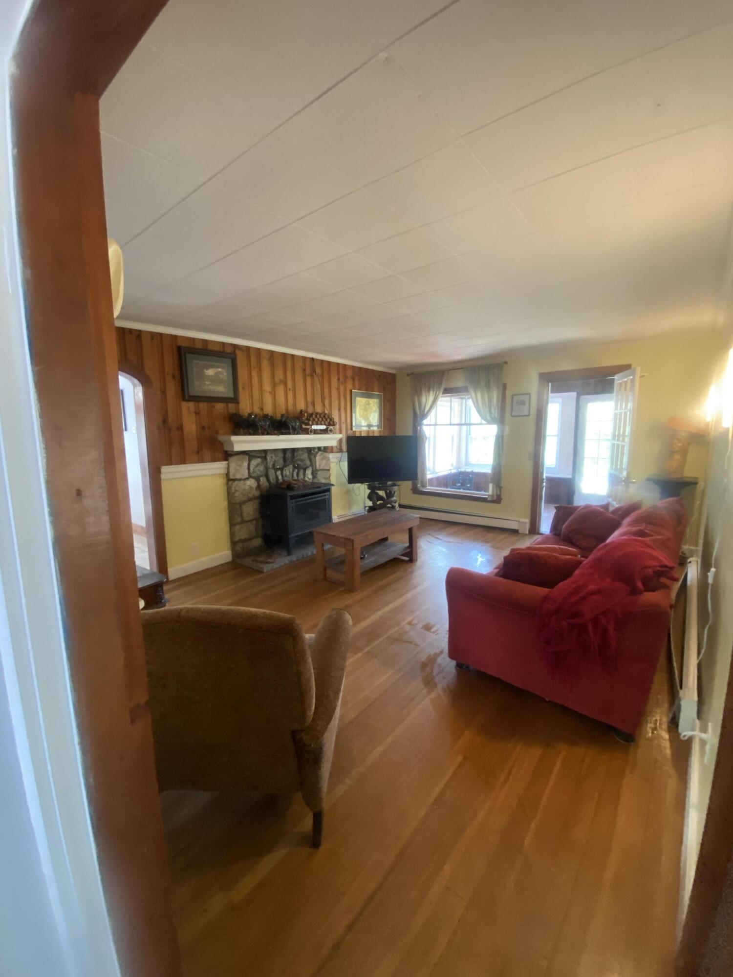 34 Hawthorne Road Raymond, ME 04071 - Photo 27 of 36 Living Room