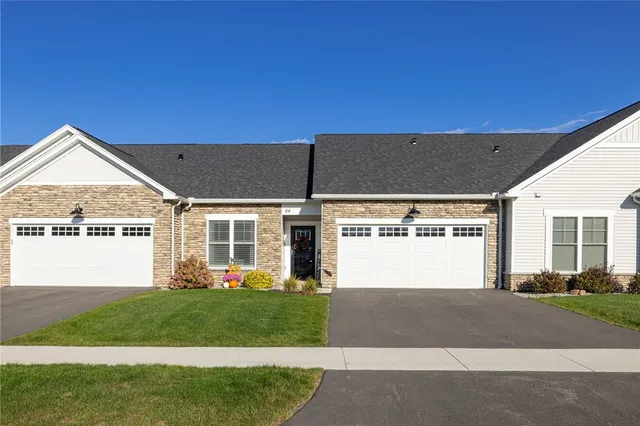 $529,900 | 84 Autumn Leaf Trail, Webster, NY 14580