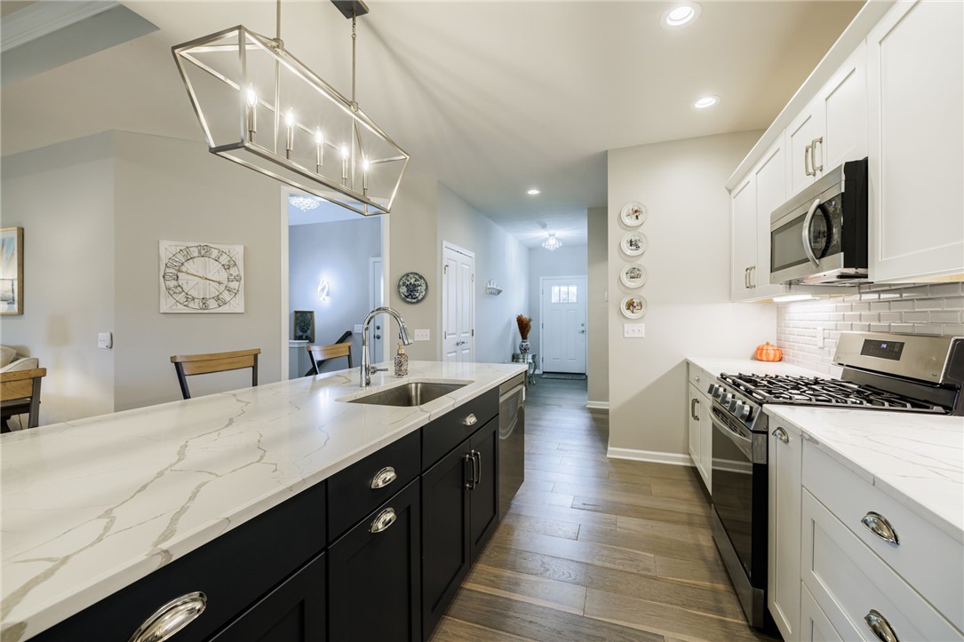 84 Autumn Leaf Trail Webster, NY 14580 - Photo 7 of 34