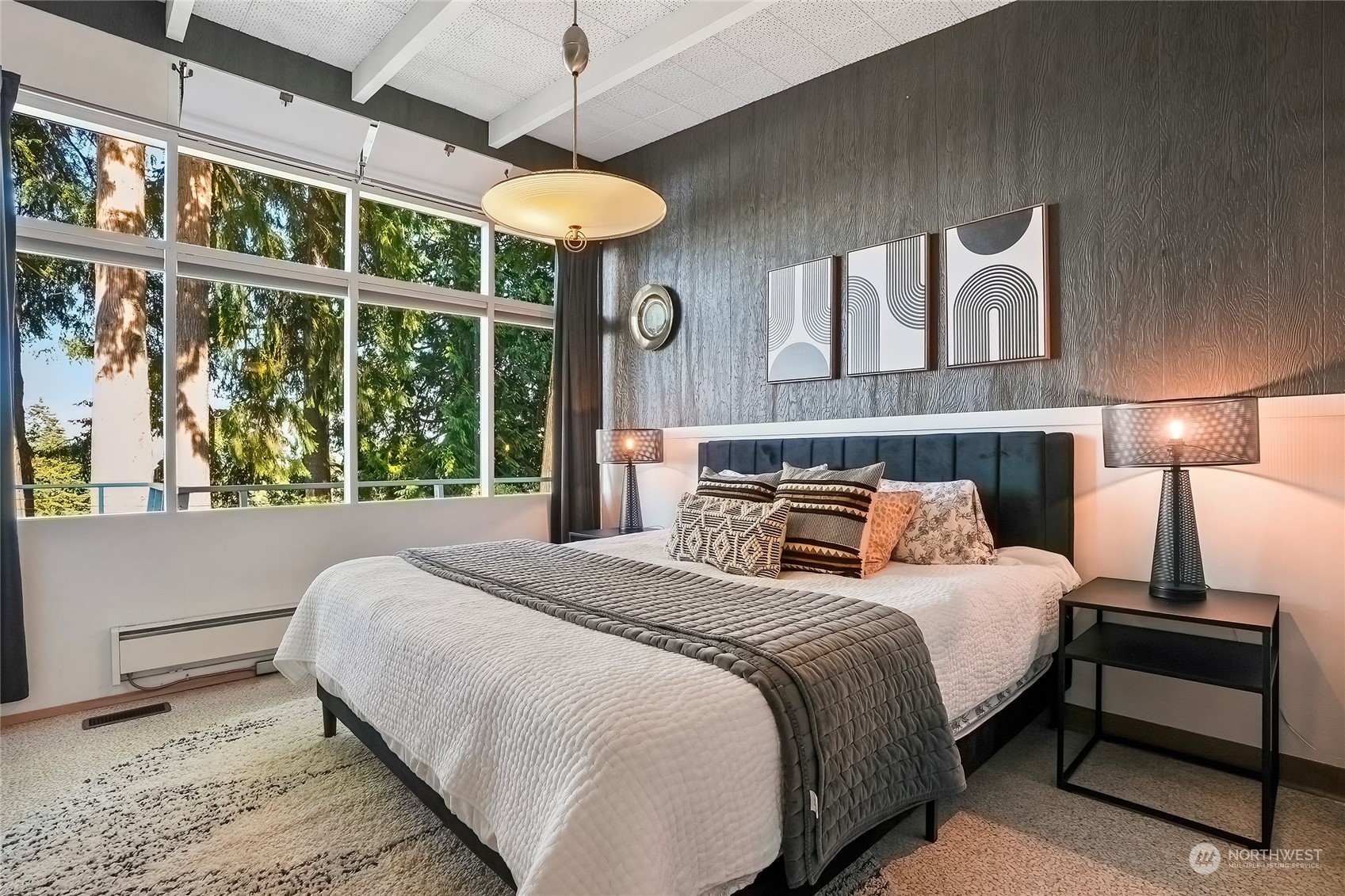 1104 39th Street Everett, WA 98201 - Photo 19 of 40 a bedroom with a large bed and a window