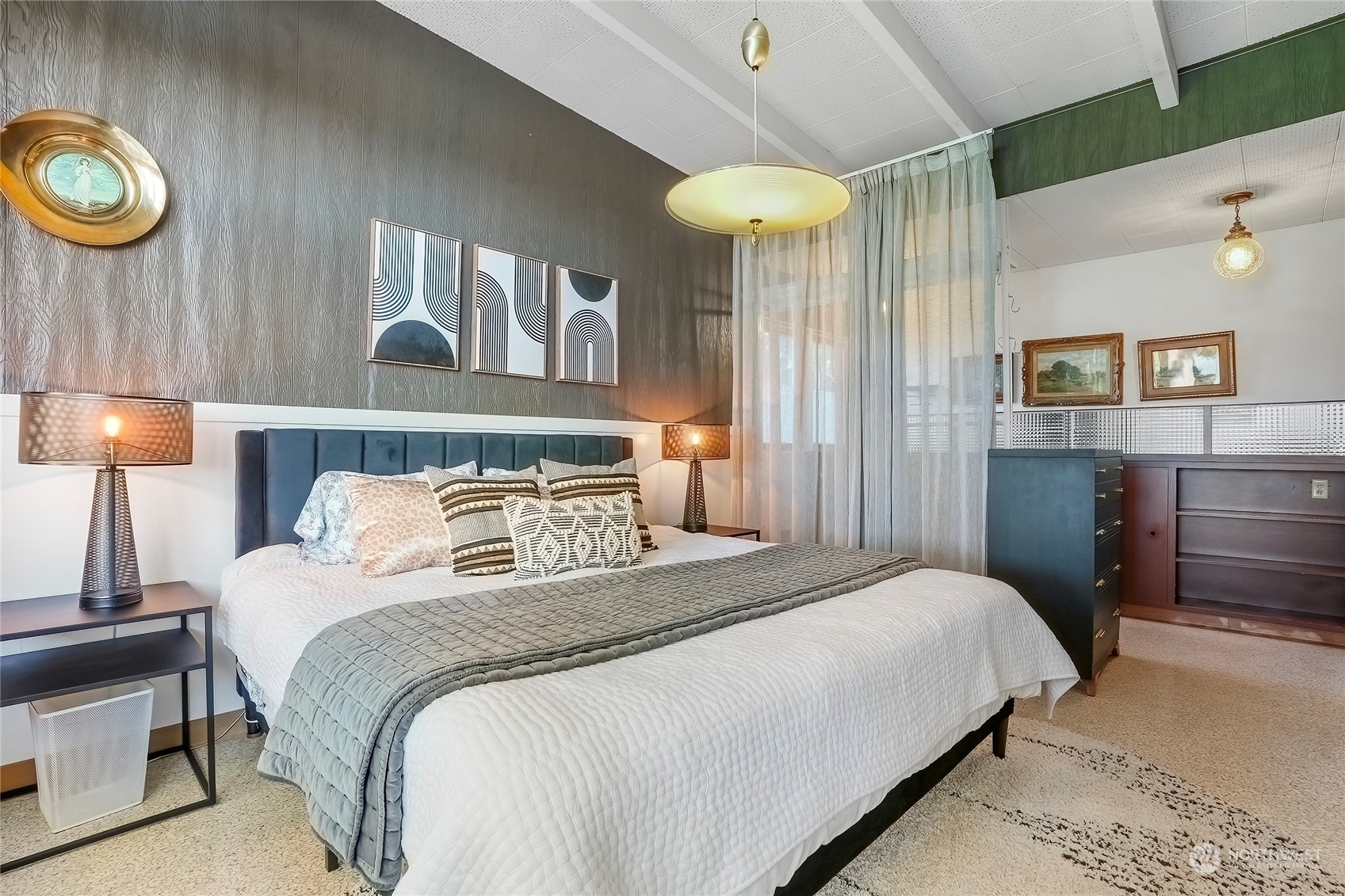 1104 39th Street Everett, WA 98201 - Photo 20 of 40 a bedroom with a bed and a lamp