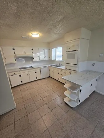 $1,650 | 4217 Wilhelm Street, Fort Worth, TX 76119