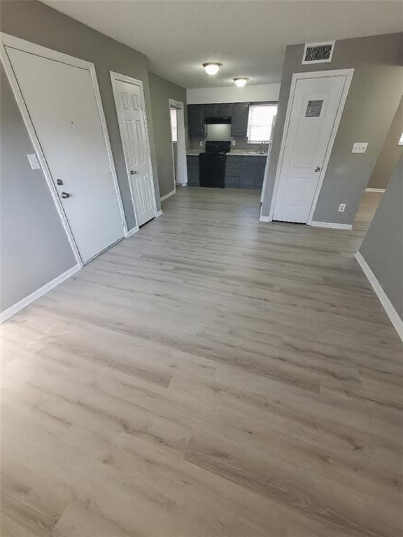 8201 Spring Valley Road Belton, MO 64012 - Photo 3 of 7