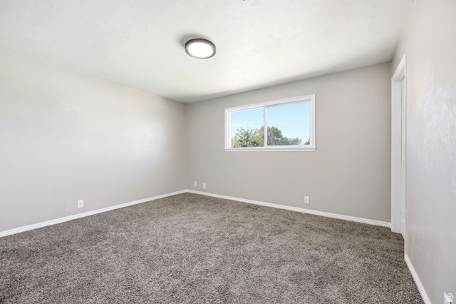 11042 Lindon Road Sandy, UT 84092 - Photo 10 of 32