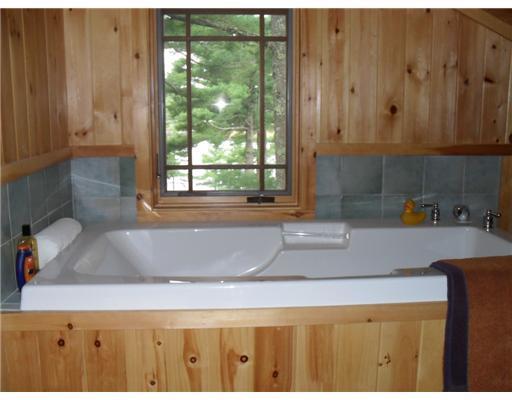 349 Bald Head Road Arrowsic, ME 04530 - Photo 17 of 19 Bathroom.