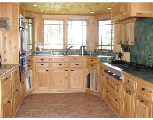 349 Bald Head Road Arrowsic, ME 04530 - Photo 9 of 19 Kitchen.