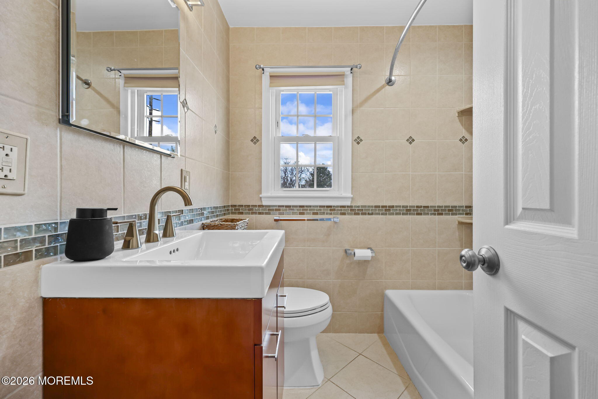 350 E Road Belford, NJ 07718 - Photo 17 of 49 first floor full bath