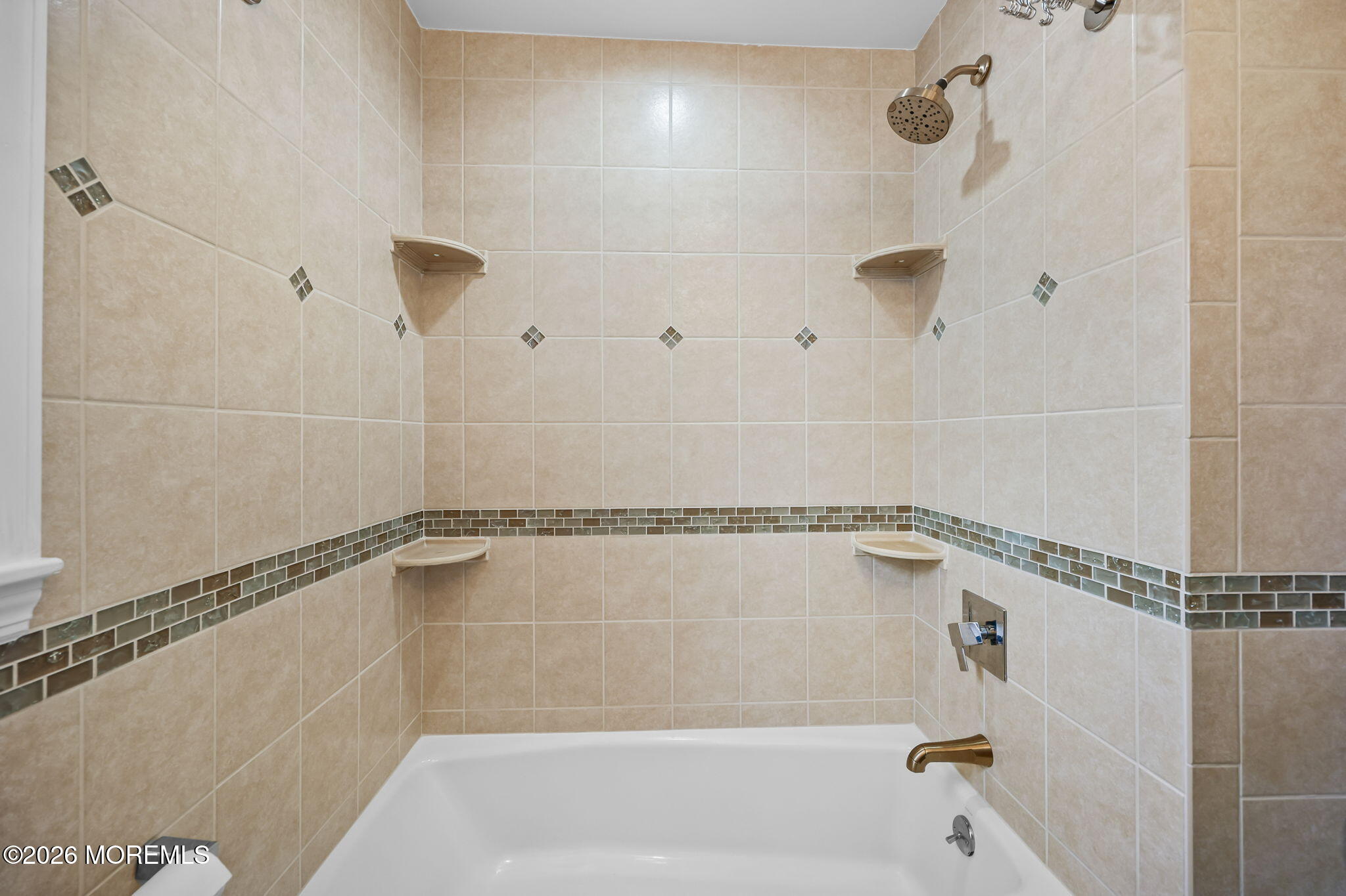 350 E Road Belford, NJ 07718 - Photo 18 of 49 .