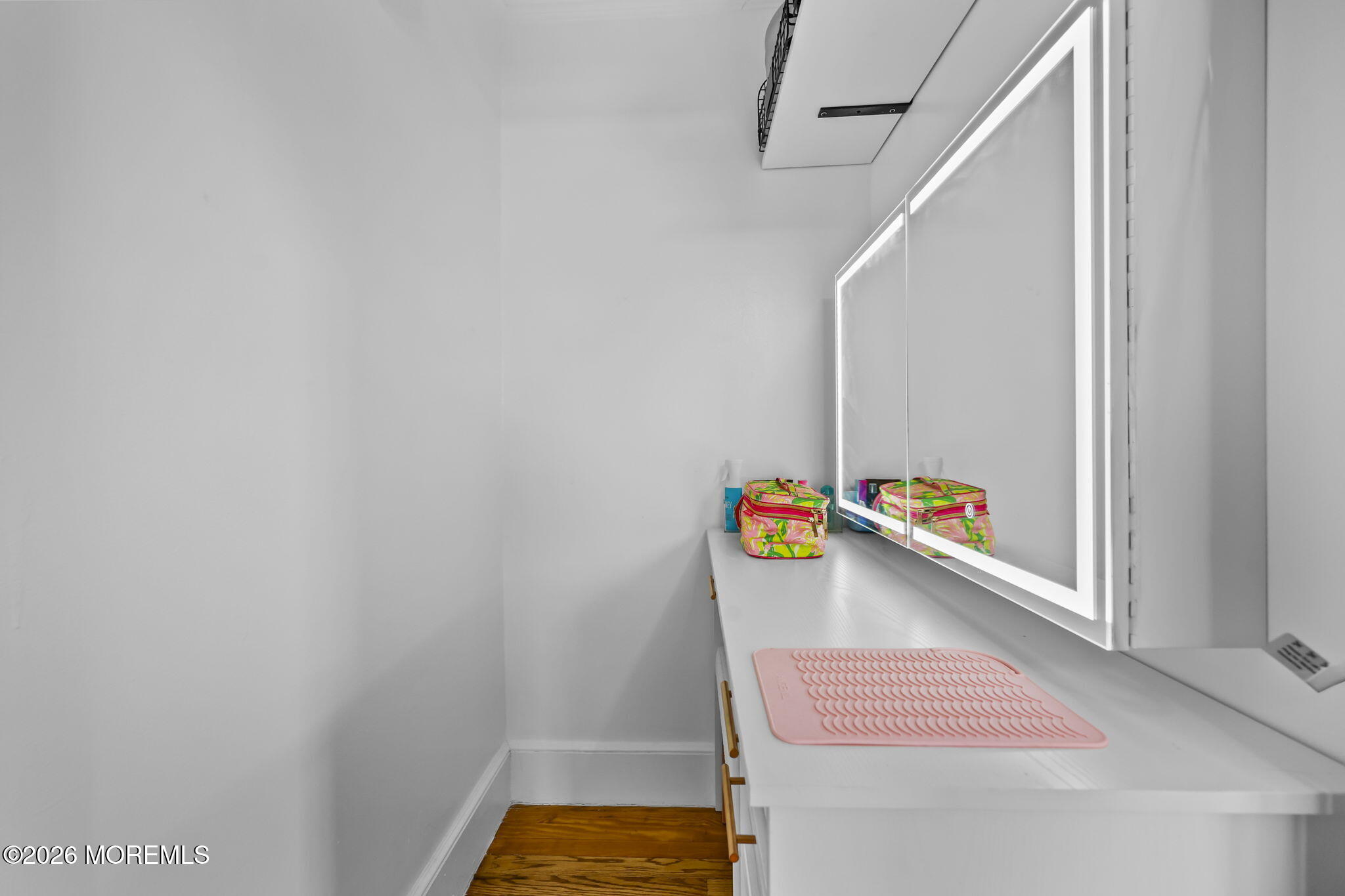 350 E Road Belford, NJ 07718 - Photo 21 of 49 .