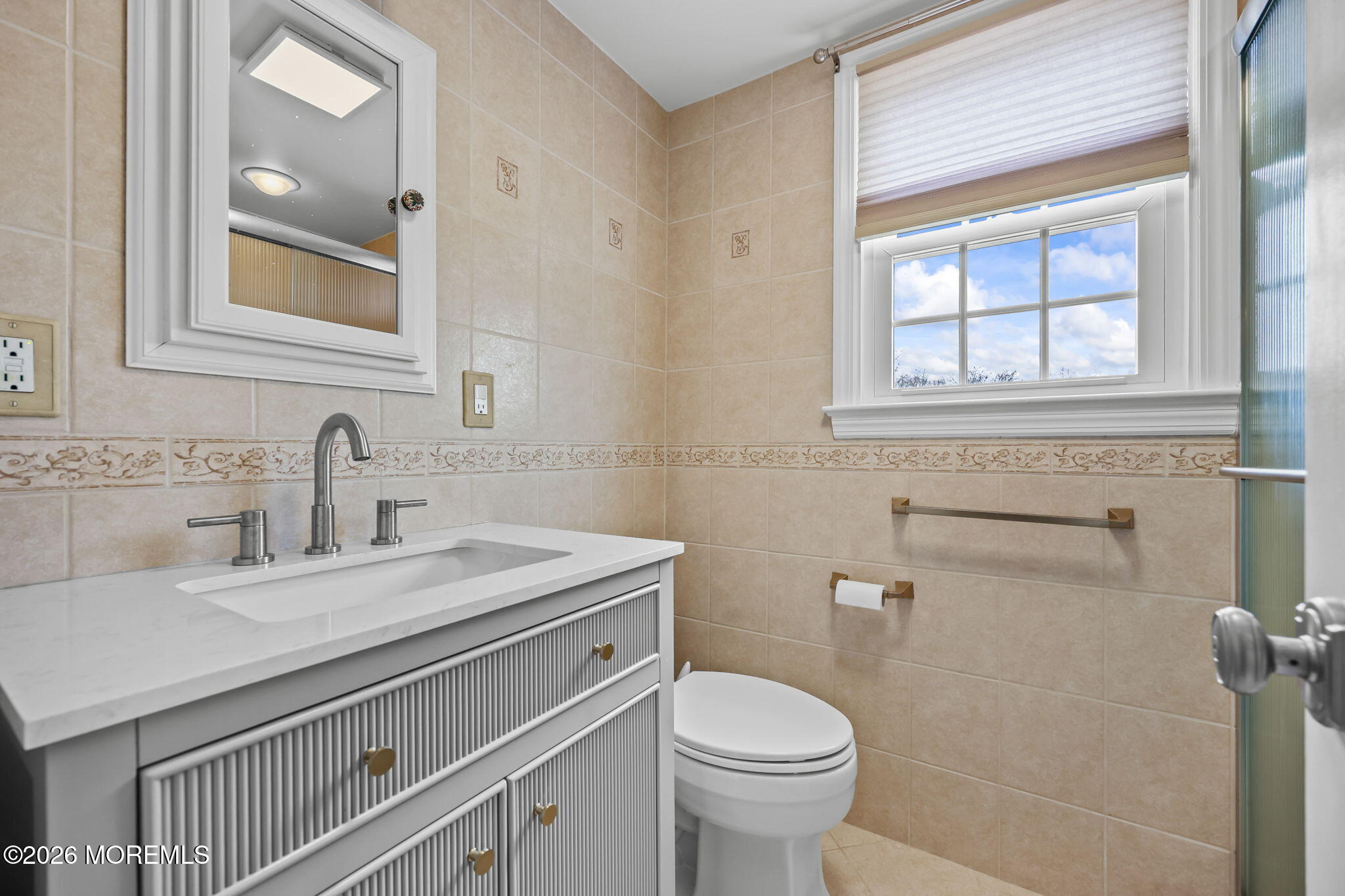 350 E Road Belford, NJ 07718 - Photo 24 of 49 second floor full bath