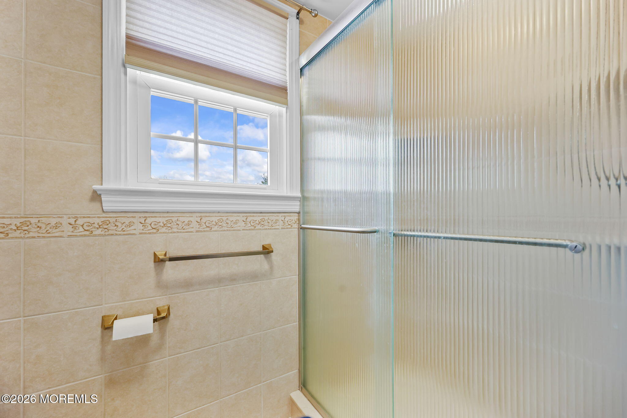 350 E Road Belford, NJ 07718 - Photo 25 of 49 .