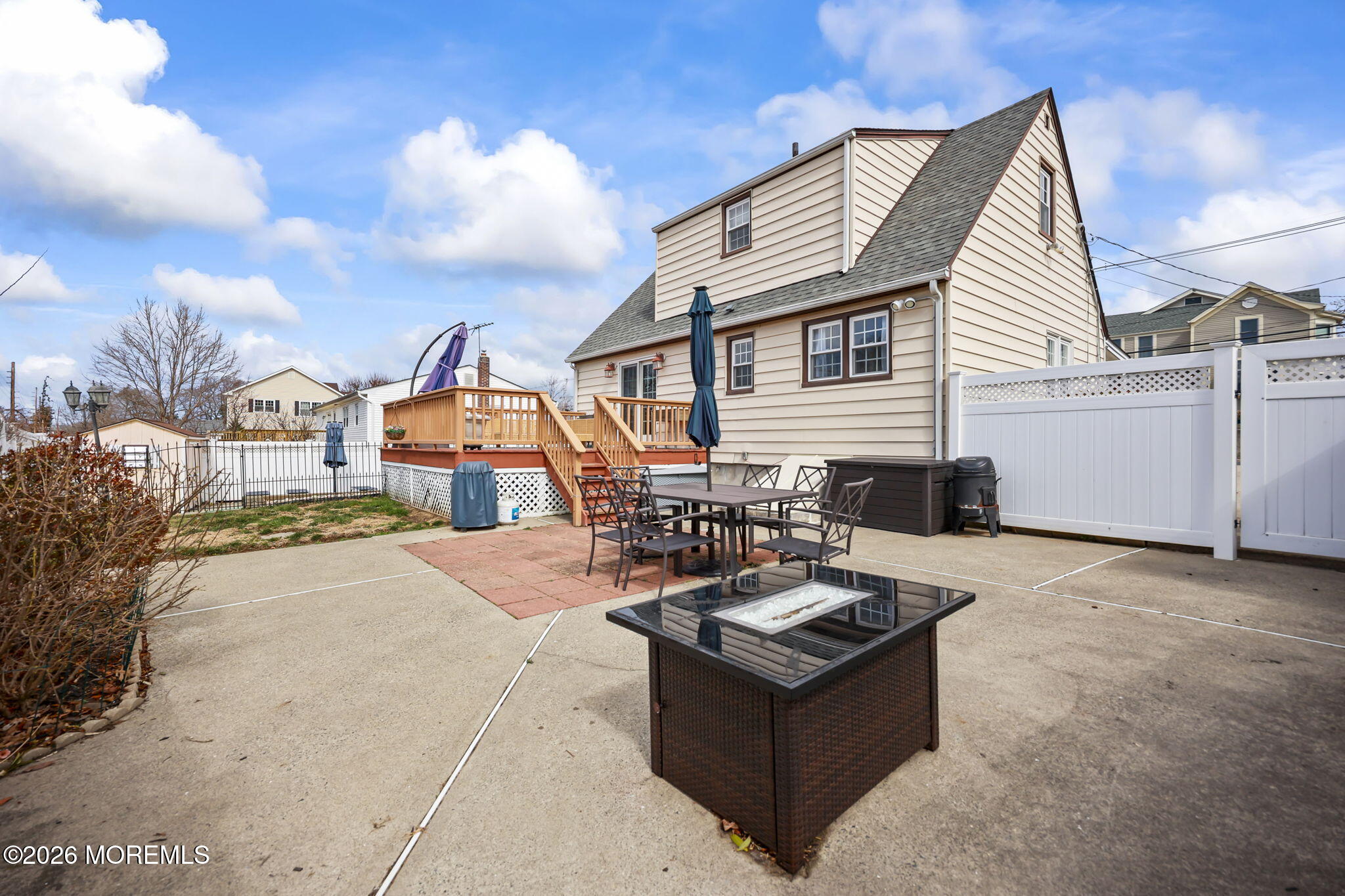 350 E Road Belford, NJ 07718 - Photo 39 of 49 .