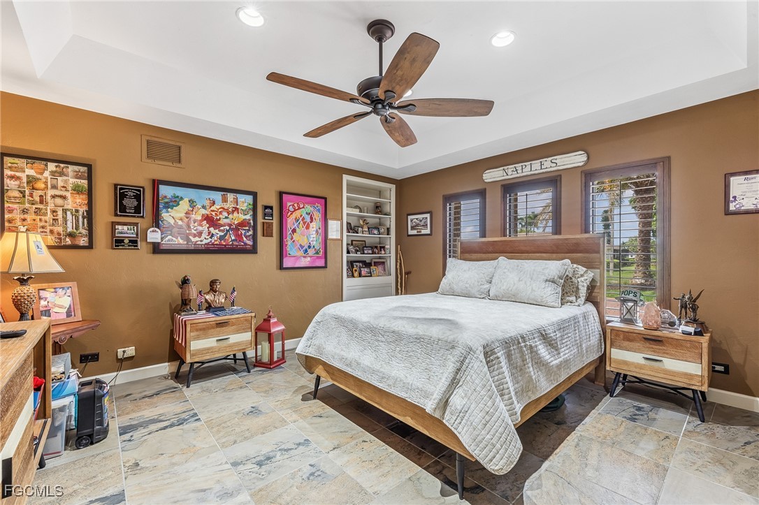327 Torrey Pines Point Naples, FL 34113 - Photo 15 of 31 Gallery Image 15