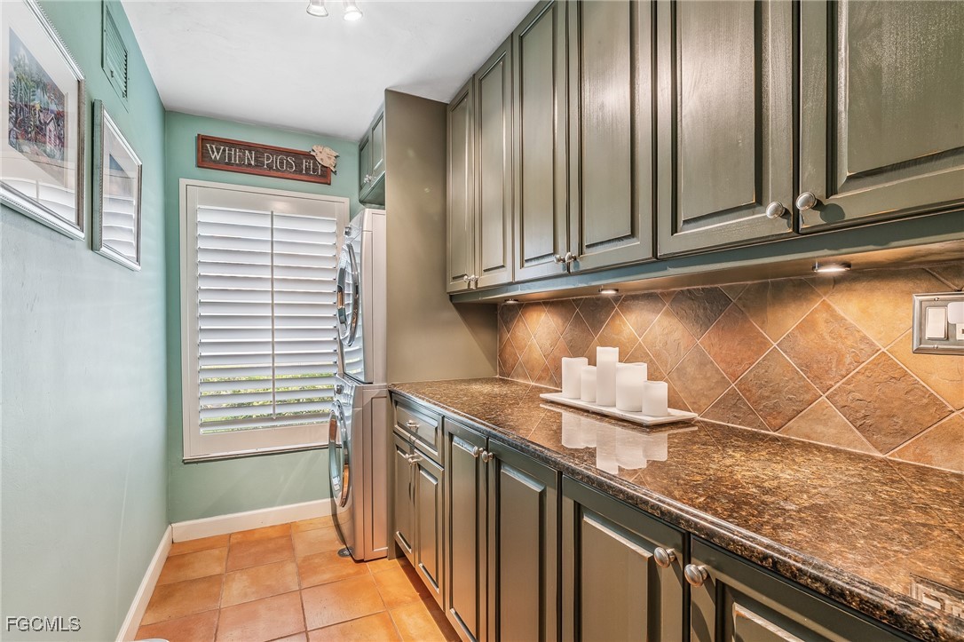 327 Torrey Pines Point Naples, FL 34113 - Photo 23 of 31 Gallery Image 23
