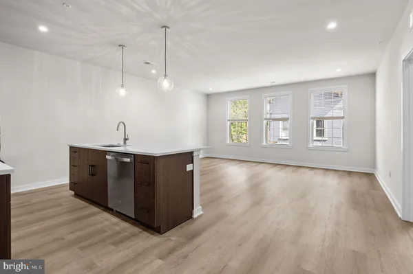 $2,672 | 26 South York Road, Unit 208, Hatboro, PA 19040