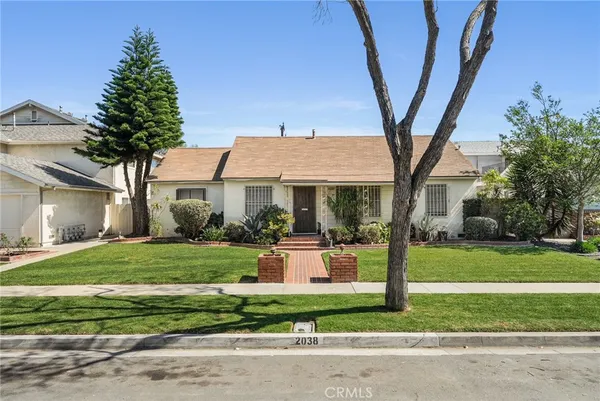 $1,400,000 | 2038 San Anseline Avenue, Long Beach, CA 90815