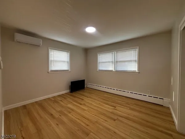 $2,600 | 520 Spencer Street, Elizabeth, NJ 07202