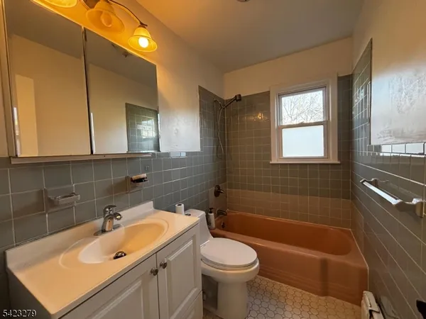 $2,600 | 520 Spencer Street, Elizabeth, NJ 07202