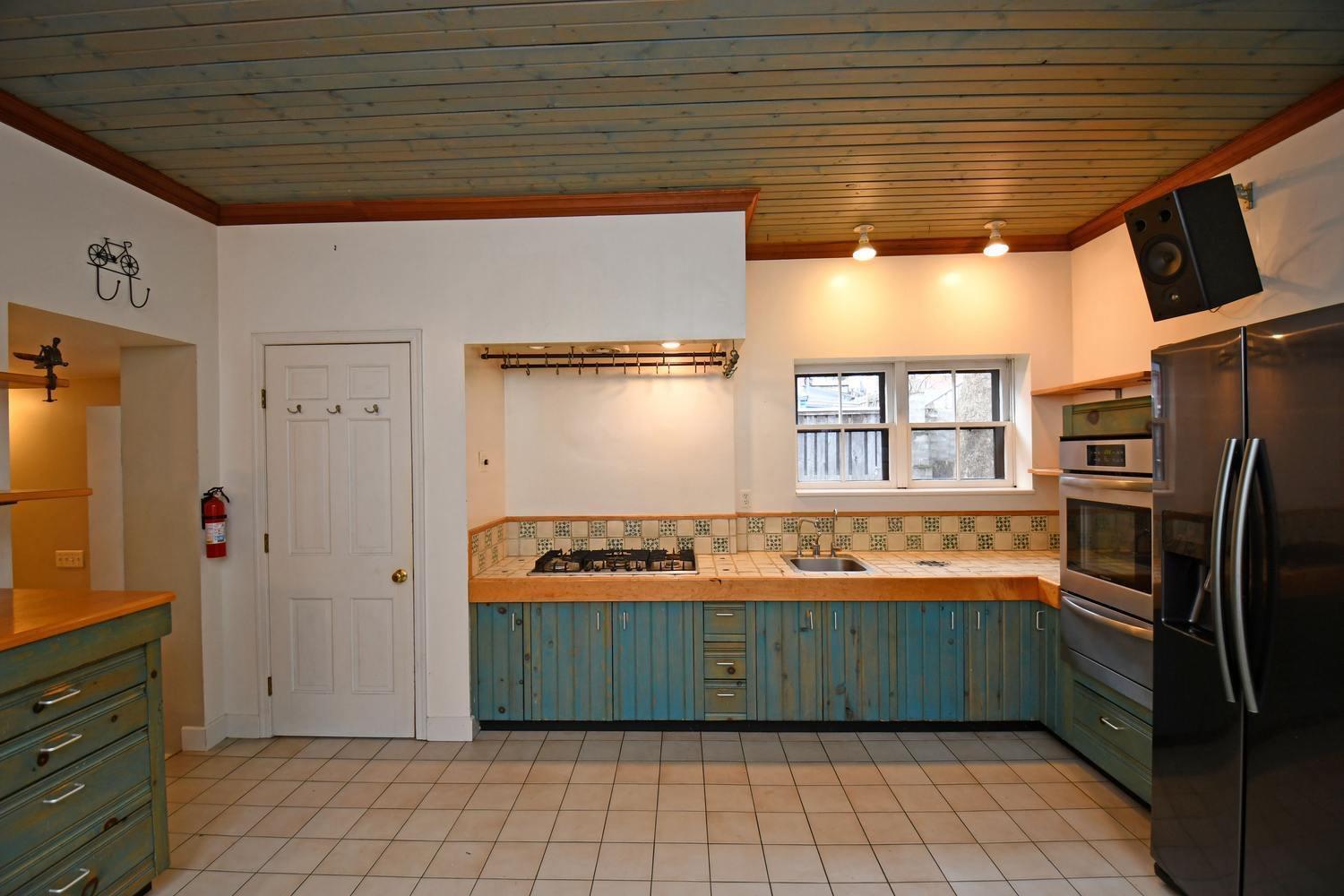 1306 Spring Street Cincinnati, OH 45202 - Photo 8 of 43