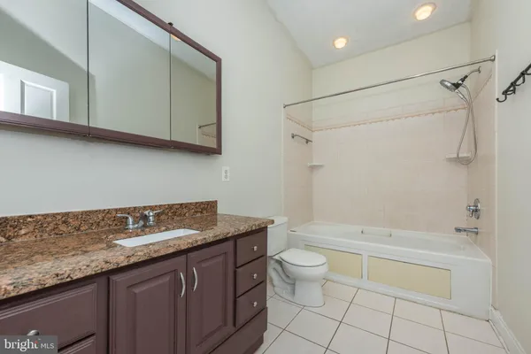 $2,750 | 2809 Eastern Avenue, Baltimore, MD 21224