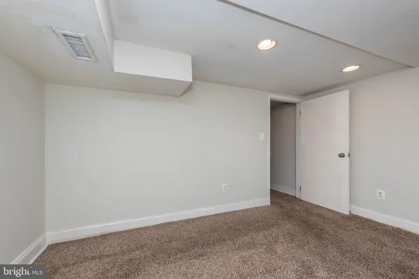 $2,750 | 2809 Eastern Avenue, Baltimore, MD 21224