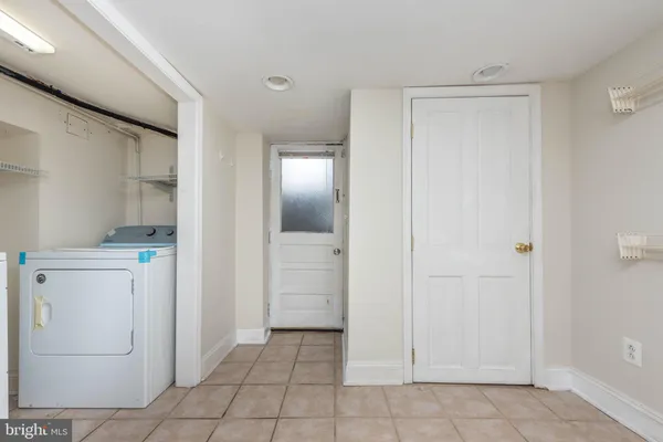 $2,750 | 2809 Eastern Avenue, Baltimore, MD 21224