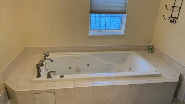 $990,000 | 1013 Gabriella Avenue, Endicott, NY 13760