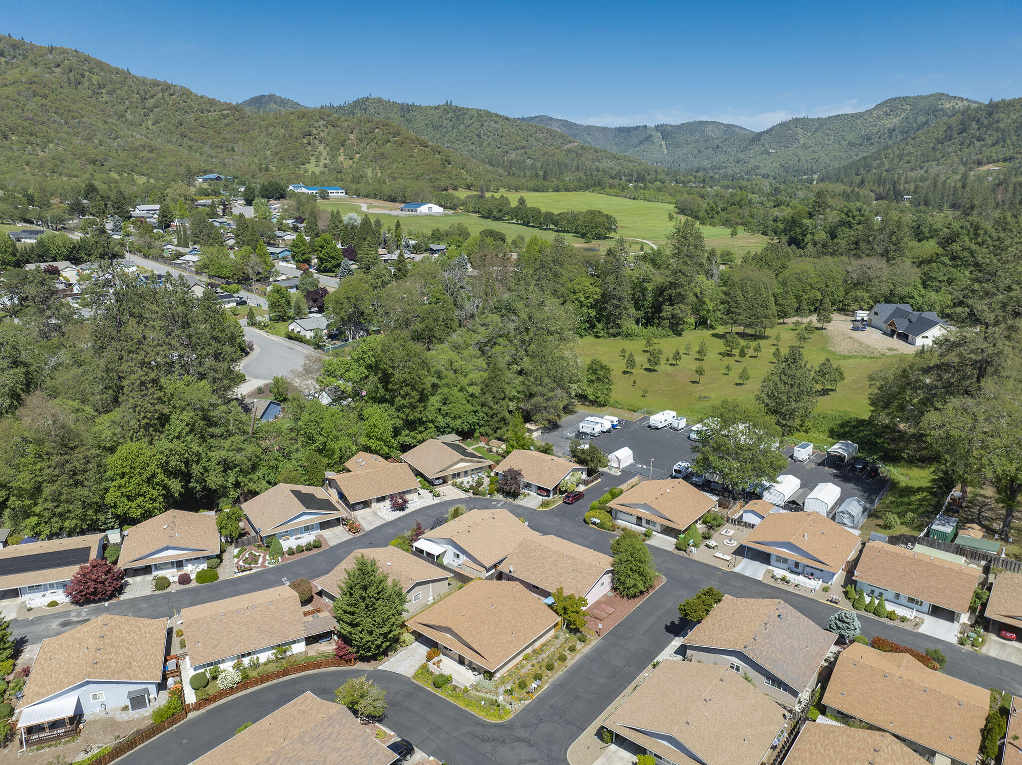 100 Brookside Court Rogue River, OR 97537 - Photo 28 of 35 27a