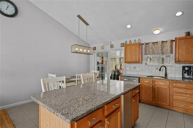 $515,000 | 34 King Street, Coventry, RI 02816